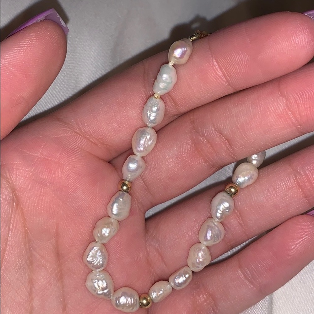 A pearl bracelet